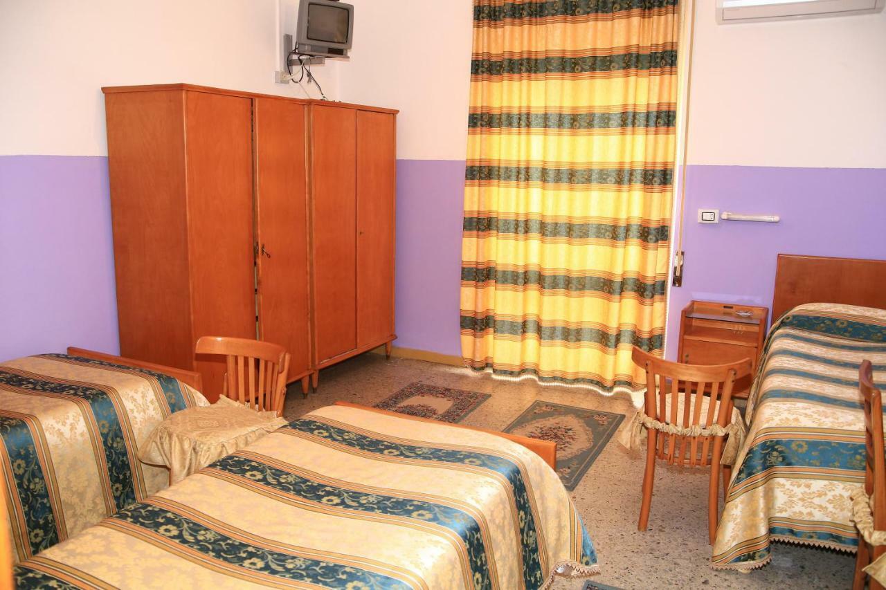 Hotel San Vincenzo Soverato Marina Kültér fotó