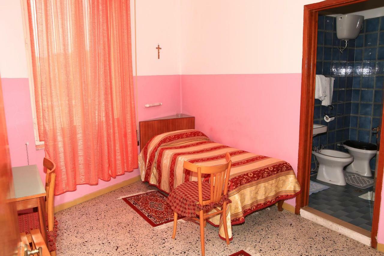 Hotel San Vincenzo Soverato Marina Kültér fotó
